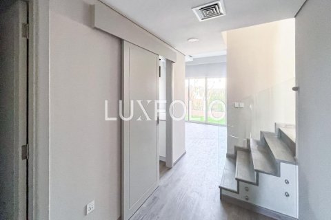 Řadový dům v Jumeirah Golf Estates, Dubai, SAE 2 ložnice, 152 m² Č.: 628303 - fotografie 2