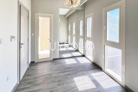 Řadový dům v Jumeirah Golf Estates, Dubai, SAE 2 ložnice, 152 m² Č.: 628303 - fotografie 11