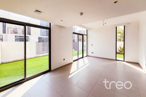 Снять в аренду таунхаус в Arabian Ranches 3, Дубай, ОАЭ 4 спальни, 248.89м2, № 733709 - фото 3