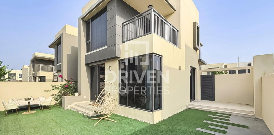 Rijtjeshuis in Dubai Hills Estate, Dubai, VAE 4 slaapkamers, 229 vr.m. nr 655459