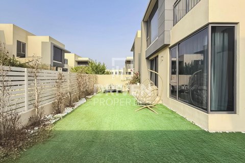 Rijtjeshuis te huur in Dubai Hills Estate, Dubai, VAE 4 slaapkamers, 229 vr.m., nr 655459 - foto 17