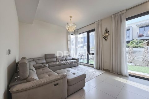 Rijtjeshuis te huur in Dubai Hills Estate, Dubai, VAE 4 slaapkamers, 229 vr.m., nr 655459 - foto 4