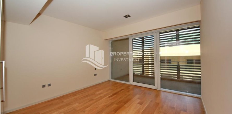 Kuća u nizu u gradu Al Raha Beach, Abu Dhabi, UAE 4 spavaće sobe, 200 m2 Br. 716916