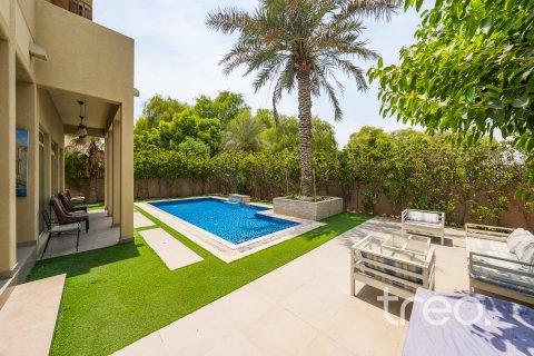Huvila Arabian Ranches, Dubai, Arabiemiraatit 3 makuuhuonetta, 298.78 m2 № 739211 - kuva 2