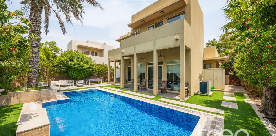 Huvila Arabian Ranches, Dubai, Arabiemiraatit 3 makuuhuonetta, 298.78 m2 № 739211
