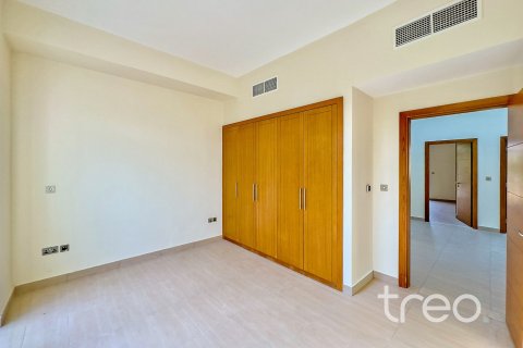 Vila v Jumeirah Park, Dubai, SAE 4 ložnice, 386.2 m² Č.: 761294 - fotografie 9