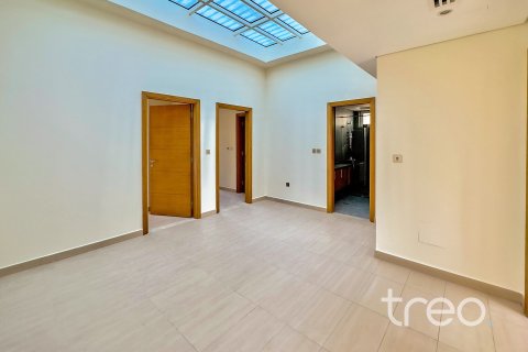 Huvila Jumeirah Park, Dubai, Arabiemiraatit 4 makuuhuonetta, 386.2 m2 № 761295 - kuva 7