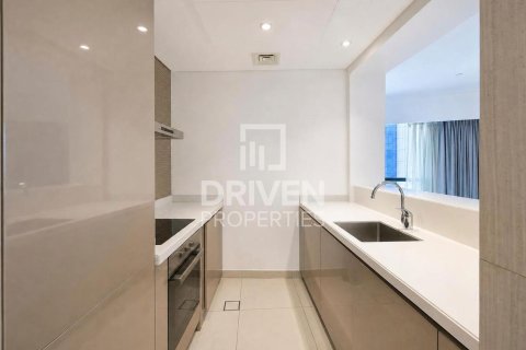 Apartmen di Business Bay, Dubai, UAE 2 bilik tidur, 129.51 meter persegi № 762671 - foto 21