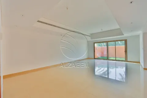 Villa zur Miete in Abu Dhabi, VAE 4 Schlafzimmer, 297 m2 Nr. 663038 - Foto 3