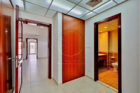 Villa zur Miete in Abu Dhabi, VAE 4 Schlafzimmer, 297 m2 Nr. 663038 - Foto 9