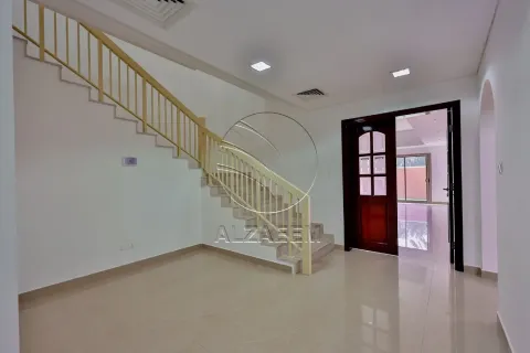 Villa zur Miete in Abu Dhabi, VAE 4 Schlafzimmer, 297 m2 Nr. 663038 - Foto 4