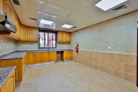 Villa zur Miete in Abu Dhabi, VAE 4 Schlafzimmer, 297 m2 Nr. 663038 - Foto 7