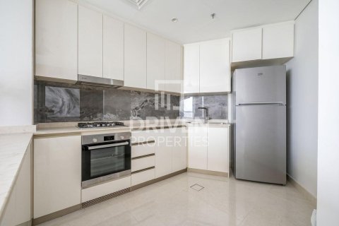 Apartament de închiriat în Business Bay, Dubai, EAU 2 dormitoare, 122.63 mp.  №745979 - poză 3