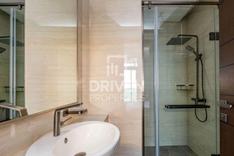 Apartament de închiriat în Business Bay, Dubai, EAU 2 dormitoare, 122.63 mp.  №745979 - poză 16