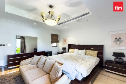 Villa in Palm Jumeirah, Dubai, UAE 4 bedrooms, 470 sq.m. № 613507 - photo 22
