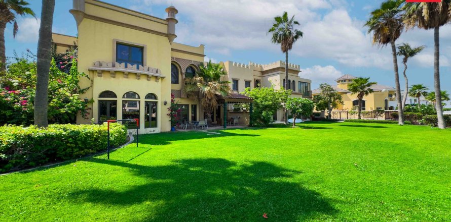 Villa i Palm Jumeirah, Dubai, UAE 4 soveværelser, 470 kvm № 613507