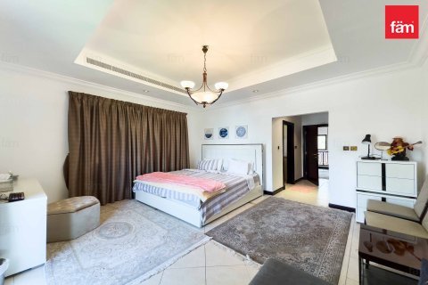 Villa in Palm Jumeirah, Dubai, UAE 4 bedrooms, 470 sq.m. № 613507 - photo 21