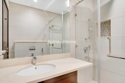 Apartment til leje i Downtown Dubai (Downtown Burj Dubai), Dubai, UAE 2 soveværelser, 142.2 kvm № 707649 - foto 8