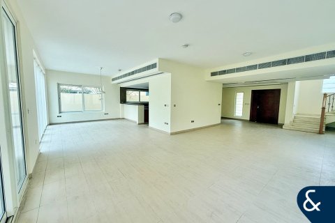 Снять в аренду виллу в Jumeirah Park, Дубай, ОАЭ 4 спальни, 516м2, № 668413 - фото 2