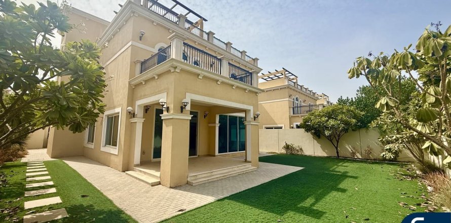 Villa en Jumeirah Park, Dubai, EAU 4 dormitorios, 516 m² № 668413
