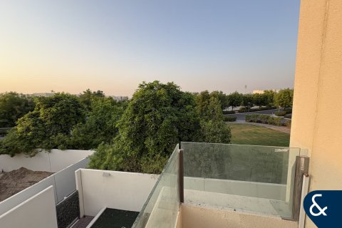 Зняти в оренду віллу в Рим, Дубай, ОАЕ 3 спальні, 281м2, № 668414 - фото 2