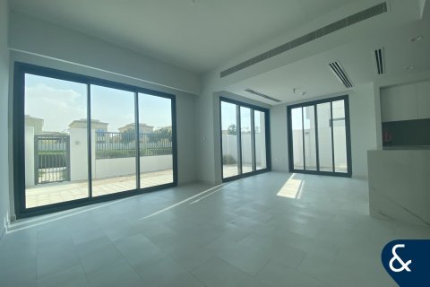 Villa in Dubai Land, Dubai, UAE 4 bedrooms, 230 sq.m. № 668398 - photo 4