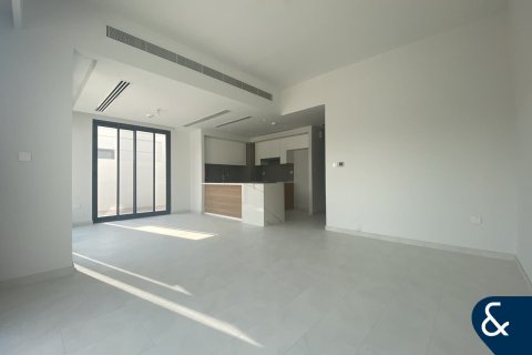 Villa in Dubai Land, Dubai, UAE 4 bedrooms, 230 sq.m. № 668398 - photo 3