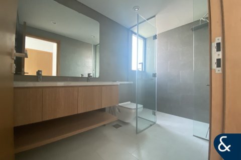 Villa in Dubai Land, Dubai, UAE 4 bedrooms, 230 sq.m. № 668398 - photo 14