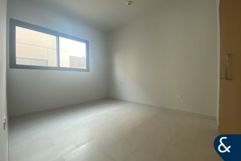 Villa in Dubai Land, Dubai, UAE 4 bedrooms, 230 sq.m. № 668398 - photo 7