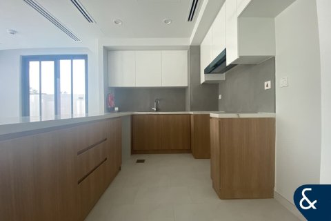 Villa in Dubai Land, Dubai, UAE 4 bedrooms, 230 sq.m. № 668398 - photo 6