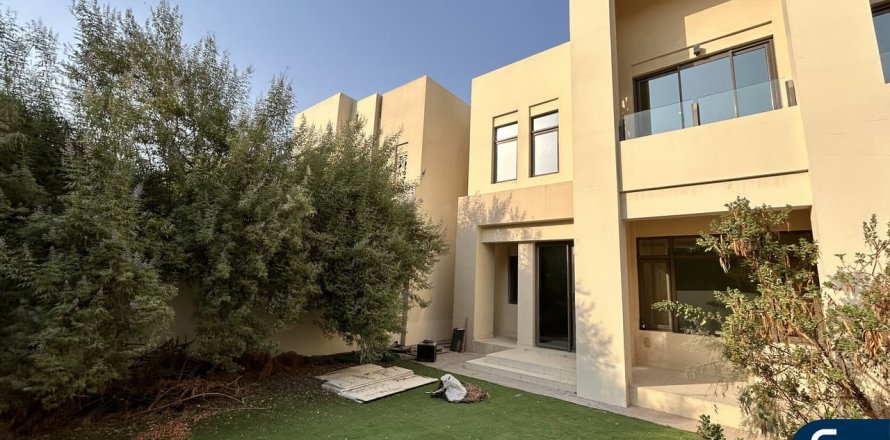 Villa i Reem, Dubai, Emiratene 3 soverom, 208 kvm nr. 668397