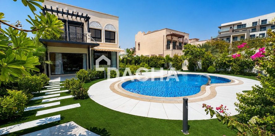 Huvila Jumeirah Village Triangle, Dubai, Arabiemiraatit 2 makuuhuonetta, 250 m2 № 763114