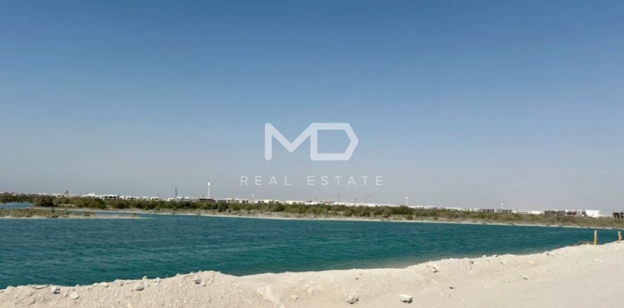Pozemek v Abu Dhabi, SAE 1199.9 m² Č.: 555157