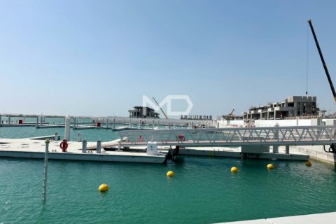 Land in Abu Dhabi, UAE 2999.9 sq.m. № 555156 - photo 2