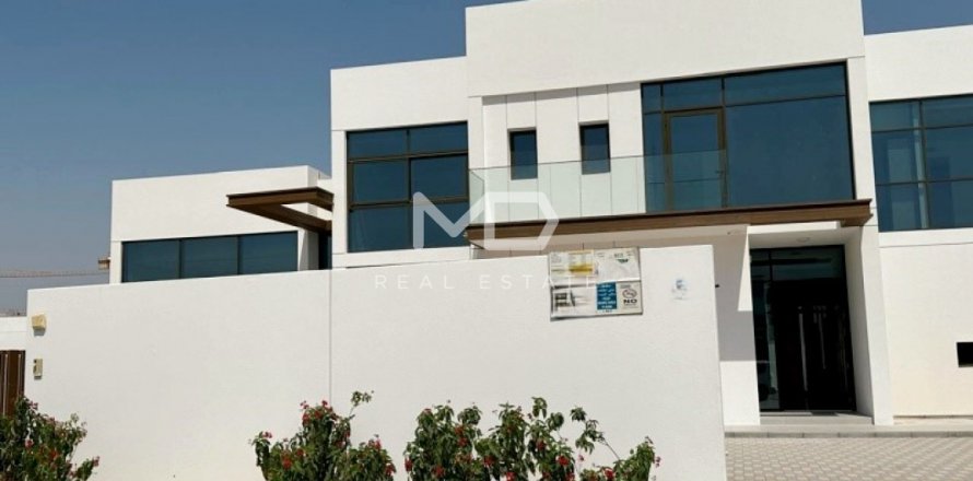 Vila v Abu Dhabi, SAE 6 ložnice, 841 m² Č.: 555154