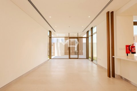 Townhouse in Abu Dhabi, UAE 3 bedrooms, 228 sq.m. № 555153 - photo 3