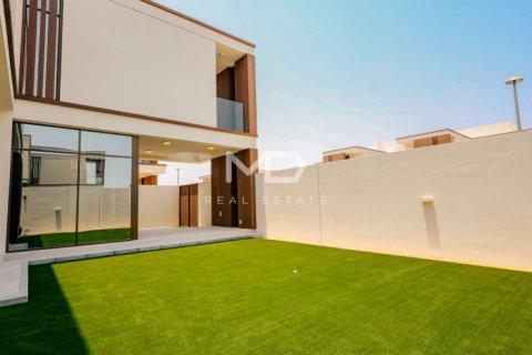 Townhouse in Abu Dhabi, UAE 3 bedrooms, 228 sq.m. № 555153 - photo 7