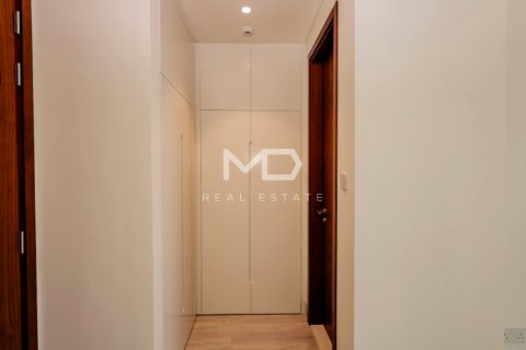 Townhouse in Abu Dhabi, UAE 3 bedrooms, 228 sq.m. № 555153 - photo 39