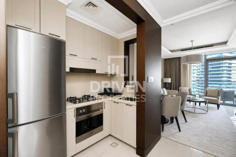 Huoneisto Downtown Dubai (Downtown Burj Dubai), Dubai, Arabiemiraatit 1 huone, 75.9 m2 № 754176 - kuva 10