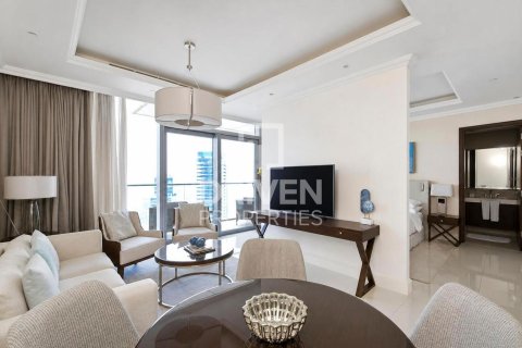Huoneisto Downtown Dubai (Downtown Burj Dubai), Dubai, Arabiemiraatit 1 huone, 75.9 m2 № 754176 - kuva 2