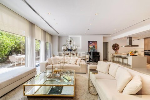 Apartament në Al Barari, Dubai, Emiratet e Bashkuara Arabe 1 dhomë gjumi, 242.2 m2. № 754178 - Foto 2