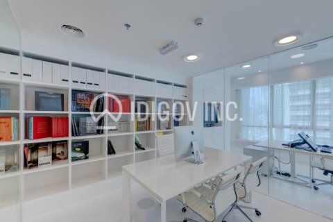 Biuro na sprzedaż w Jumeirah Lake Towers, Dubai, ZEA 296 mkw., nr 646242 - zdjęcie 1