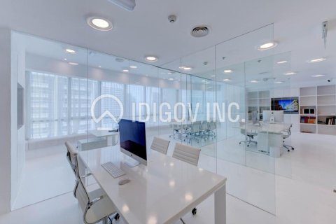 Biuro na sprzedaż w Jumeirah Lake Towers, Dubai, ZEA 296 mkw., nr 646242 - zdjęcie 3