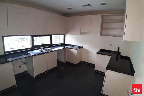 Casa urbana para arrendamento em Dubai, EAU 3 quartos, 253 m2 № 702340 - foto 10
