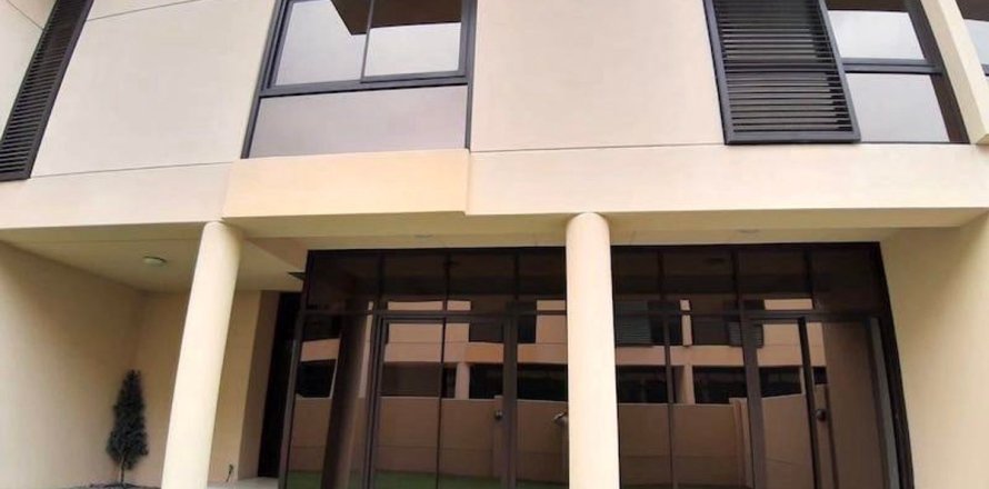 Casa urbana em Dubai, EAU 3 quartos, 253 m2 № 702340