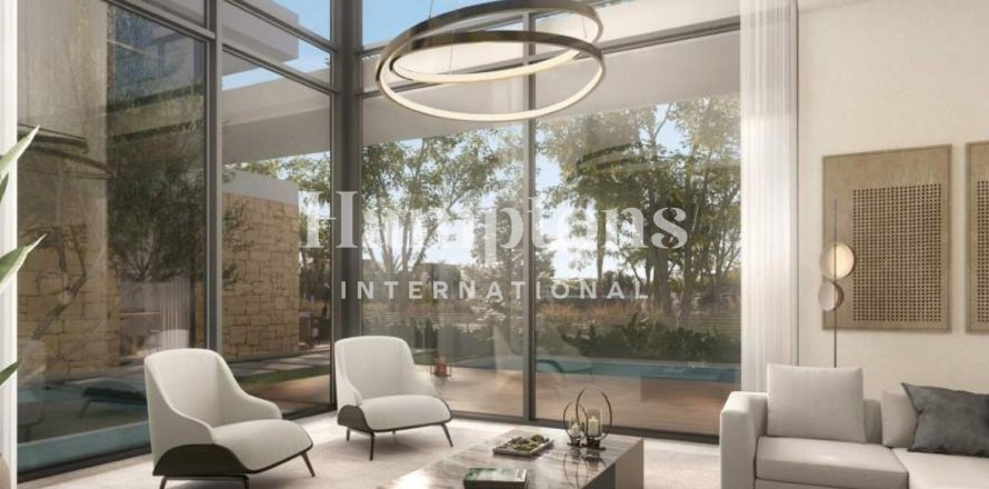 Villa in Dubai Land, UAE 6 bedrooms, 846.718 sq.m. № 599999