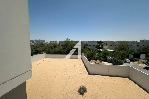 Vilë në Dubai, Emiratet e Bashkuara Arabe 4 dhoma gjumi, 833.8 m2. № 599888 - Foto 23