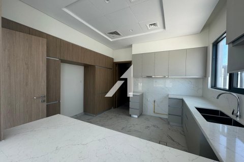 Vilë në Dubai, Emiratet e Bashkuara Arabe 4 dhoma gjumi, 833.8 m2. № 599888 - Foto 6