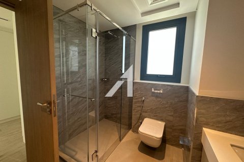 Vilë në Dubai, Emiratet e Bashkuara Arabe 4 dhoma gjumi, 833.8 m2. № 599888 - Foto 13