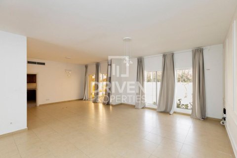 Βίλα σε Umm Suqeim, Dubai, ΗΑΕ 5 υπνοδωμάτια, 325 τ.μ. Αρ. 684271 - φωτογραφία 5